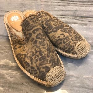 Cute lightweight mules, barely worn.